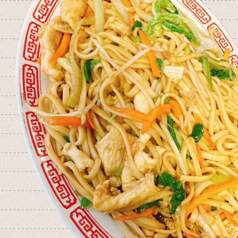 L-1.Chicken Lo Mein