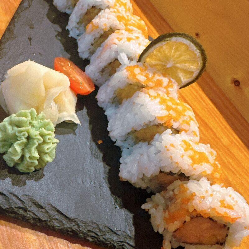 Spicy Crunchy Yellowtail Roll (Raw)